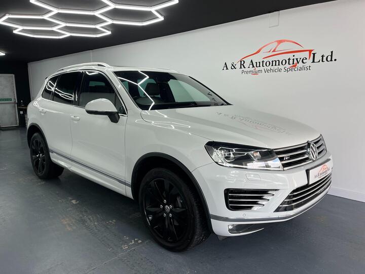 Volkswagen Touareg 3.0 TDI V6 BlueMotion Tech R-Line Tiptronic 4WD Euro 6 (s/s) 5dr