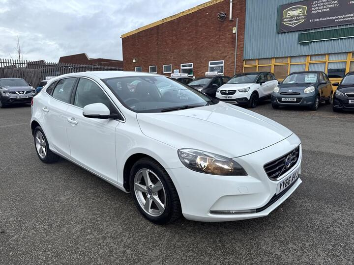Volvo V40 2.0 D2 SE Euro 6 (s/s) 5dr