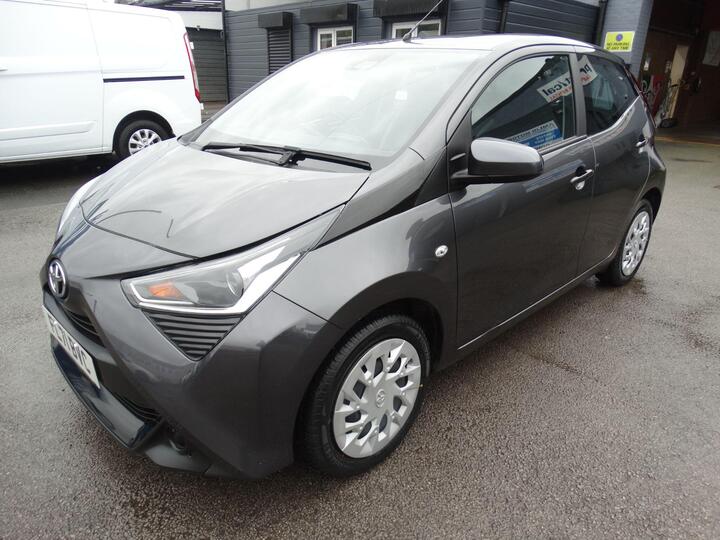 Toyota AYGO 1.0 VVT-i X-play Euro 6 (s/s) 5dr