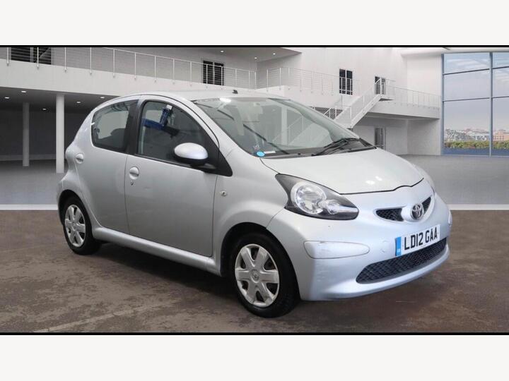Toyota AYGO 1.0 VVT-i Ice Euro 5 5dr
