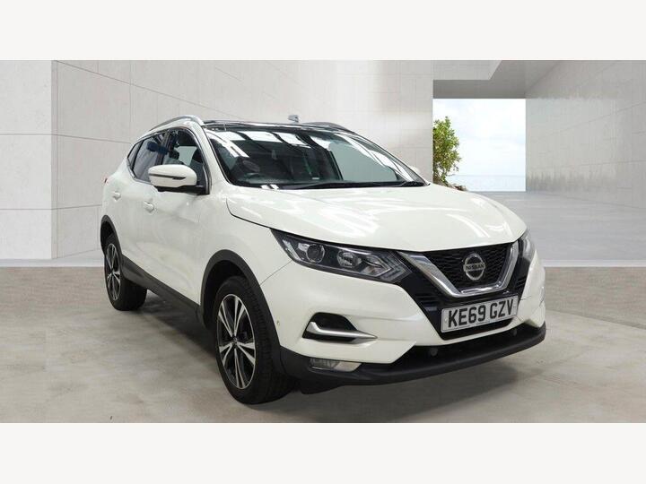 Nissan Qashqai 1.3 DIG-T N-Connecta Euro 6 (s/s) 5dr