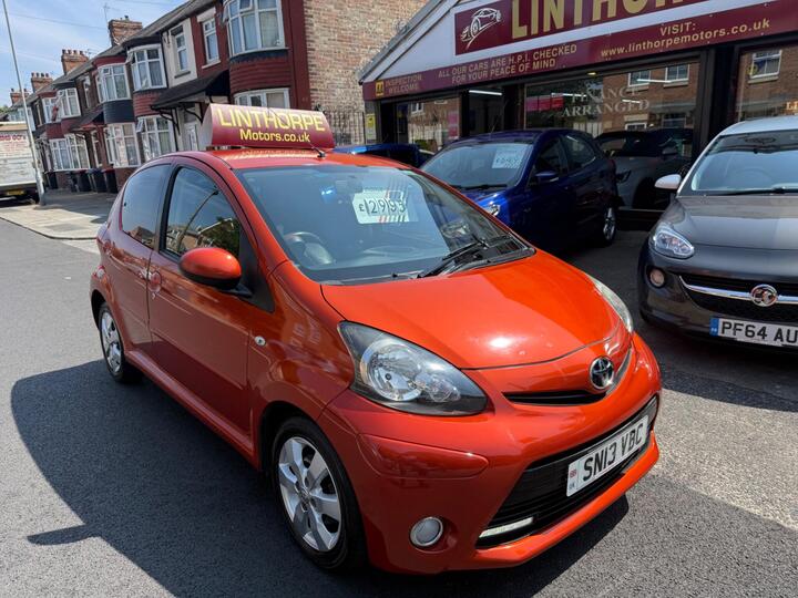 Toyota AYGO 1.0 VVT-i Fire Euro 5 5dr