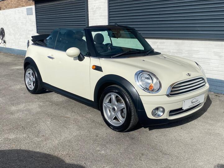 MINI Convertible 1.6 Cooper Steptronic Euro 5 2dr