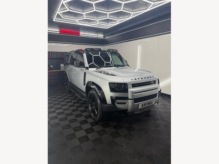 Land Rover Defender 110 2.0 SD4 First Edition Auto 4WD Euro 6 (s/s) 5dr