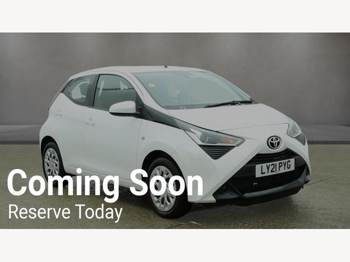 Toyota Aygo 1.0 VVT-i X-play X-shift Euro 6 5dr (Safety Sense)