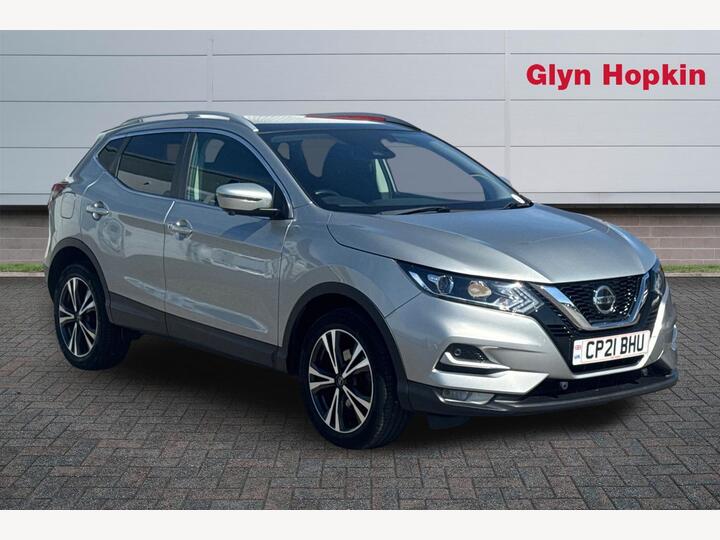 Nissan Qashqai 1.3 DIG-T N-Connecta Euro 6 (s/s) 5dr