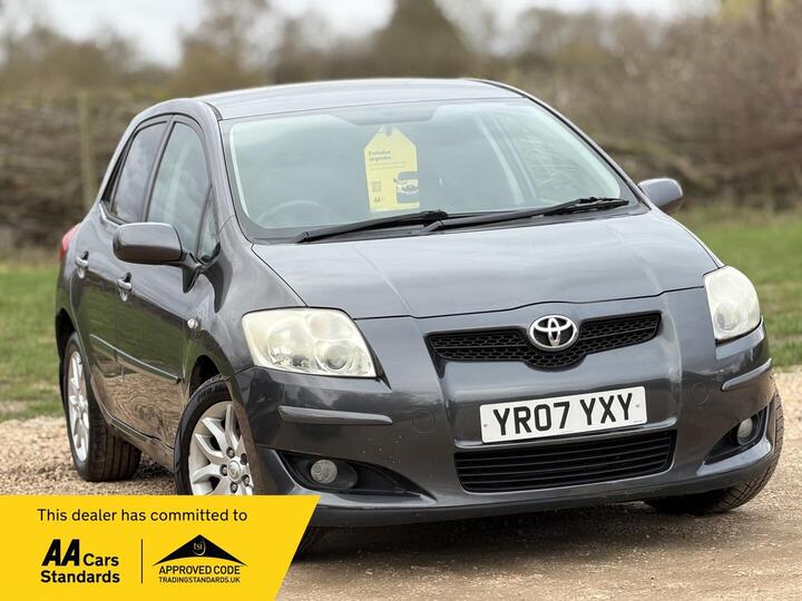 Toyota Auris 1.4 D-4D T3 5dr Toyota Auris 1.4 D-4D T3 5dr