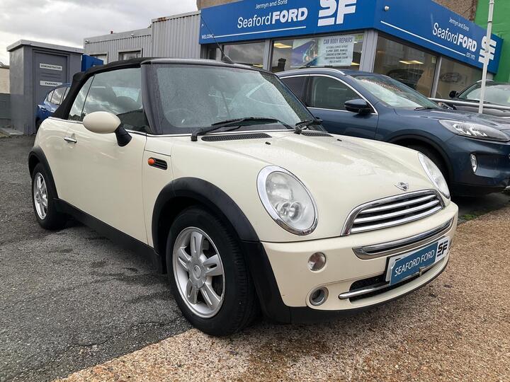 MINI Convertible 1.6 Cooper Euro 3 2dr MINI Convertible 1.6 Cooper Euro 3 2dr