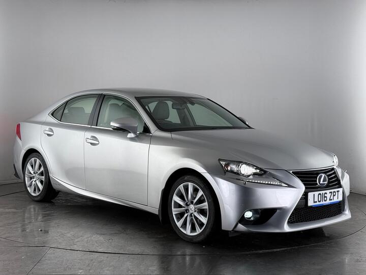 Lexus IS 2.5 300h Advance E-CVT Euro 6 (s/s) 4dr