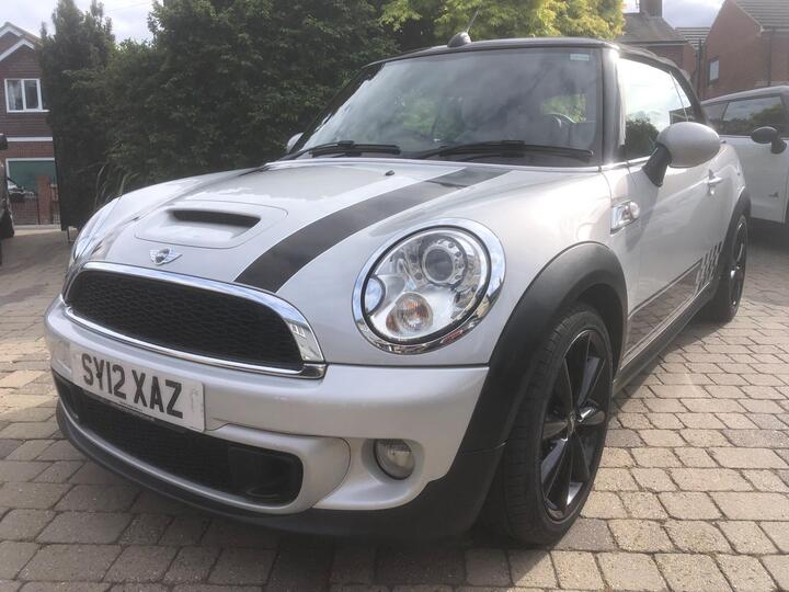 MINI Convertible 1.6 Cooper S Euro 5 (s/s) 2dr