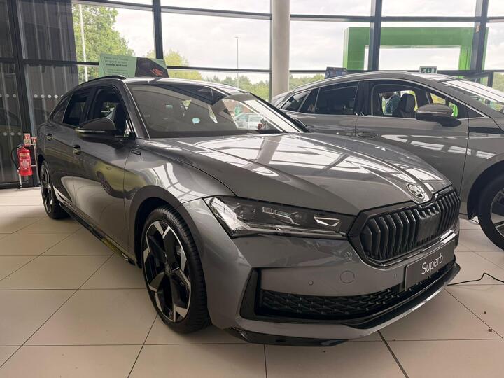 Skoda Superb 2.0 TDI SportLine DSG 4WD Euro 6 (s/s) 5dr