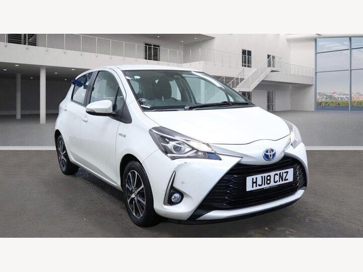 Toyota Yaris 1.5 VVT-h Icon Tech E-CVT Euro 6 (s/s) 5dr Toyota Yaris 1.5 VVT-h Icon Tech E-CVT Euro 6 (s/s) 5dr
