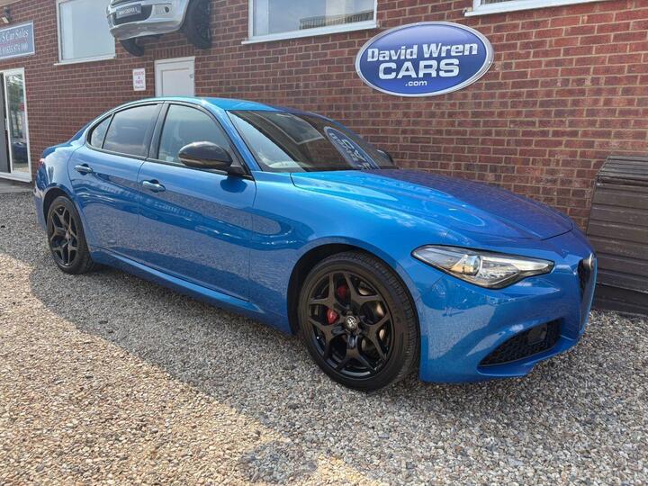 Alfa Romeo GIULIA 2.0T Nero Edizione Auto Euro 6 (s/s) 4dr