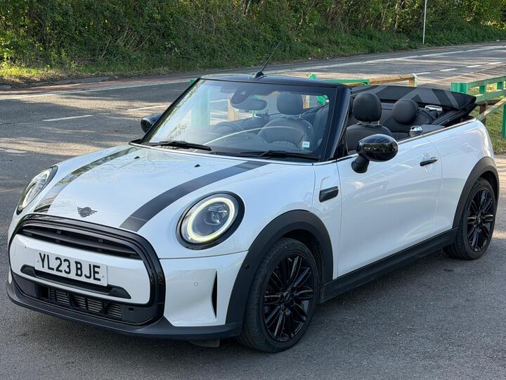 MINI Convertible 1.5 Cooper Exclusive Steptronic Euro 6 (s/s) 2dr