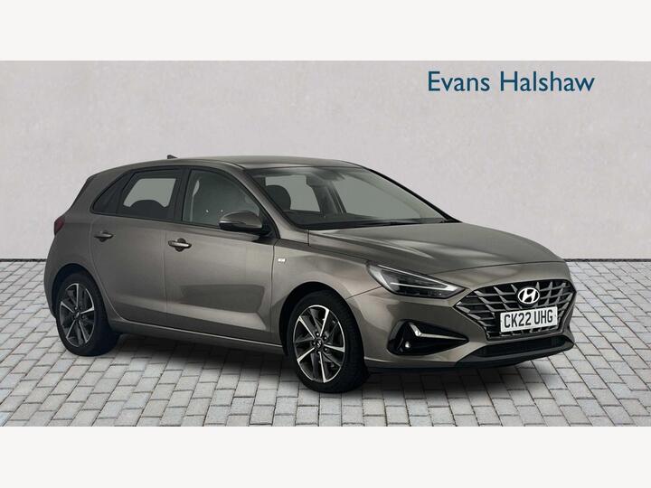 Hyundai I30 DIESEL HATCHBACK 1.6 CRDi MHEV Premium DCT Euro 6 (s/s) 5dr Hyundai I30 DIESEL HATCHBACK 1.6 CRDi MHEV Premium DCT Euro 6 (s/s) 5dr