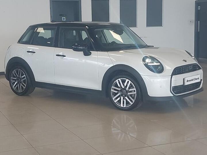 MINI Cooper 1.5C Classic Steptronic Euro 6 (s/s) 5dr