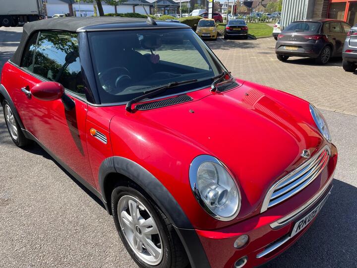 MINI Convertible 1.6 Cooper CVT Euro 3 2dr