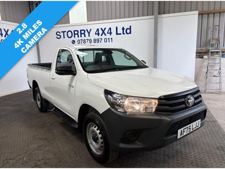 Toyota HILUX 2.4 D-4D Active 4WD Euro 6 2dr