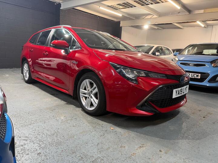 Toyota Corolla 1.8 VVT-h Icon Tech Touring Sports CVT Euro 6 (s/s) 5dr