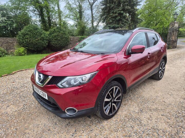 Nissan Qashqai 1.6 DIG-T Tekna 2WD Euro 6 (s/s) 5dr