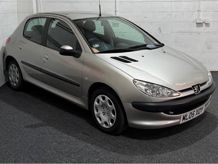 Peugeot 206 1.4 8v S 5dr (a/c) Peugeot 206 1.4 8v S 5dr (a/c)
