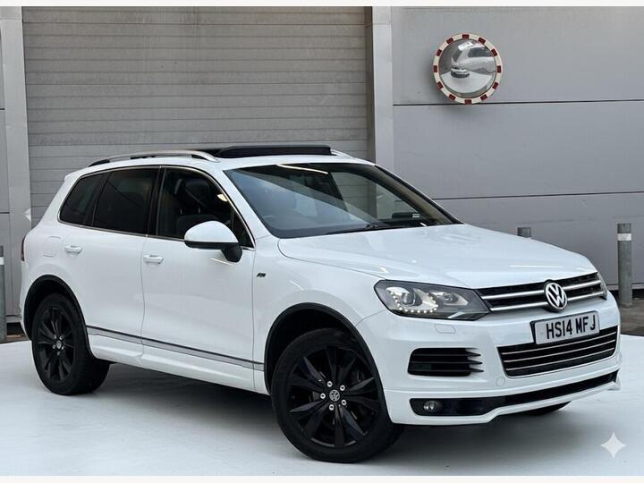 Volkswagen Touareg 3.0 TDI V6 BlueMotion Tech R-Line Tiptronic 4WD Euro 5 (s/s) 5dr Volkswagen Touareg 3.0 TDI V6 BlueMotion Tech R-Line Tiptronic 4WD Euro 5 (s/s) 5dr