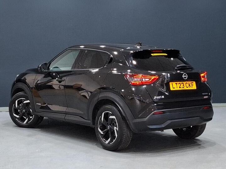 Nissan Juke 1.6 N-Connecta Auto Euro 6 5dr