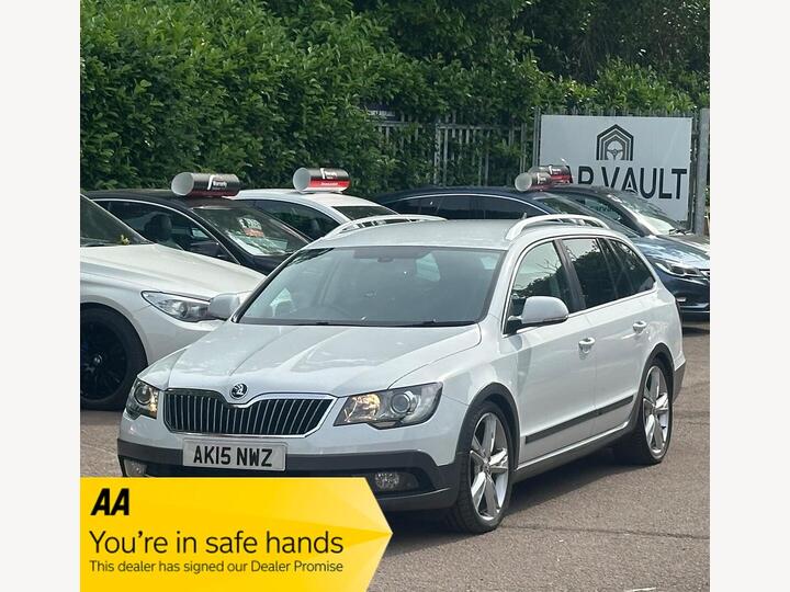 Skoda Superb 2.0 TDI Outdoor Plus DSG 4WD Euro 5 5dr
