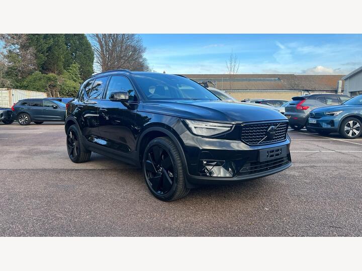 Volvo XC40 2.0 B3 MHEV Plus Black Edition DCT Auto Euro 6 (s/s) 5dr