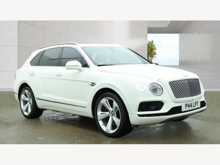 Bentley BENTAYGA 6.0 W12 First Edition Auto 4WD Euro 6 (s/s) 5dr GREAT SPEC/ PAN ROOF/ SAT NAV/ 22"
