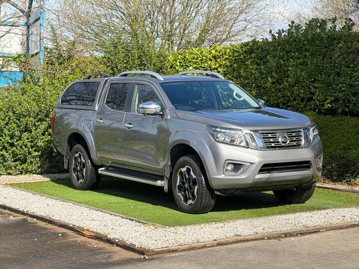 Nissan NAVARA 2.3 DCi Tekna Auto 4WD Euro 6 4dr