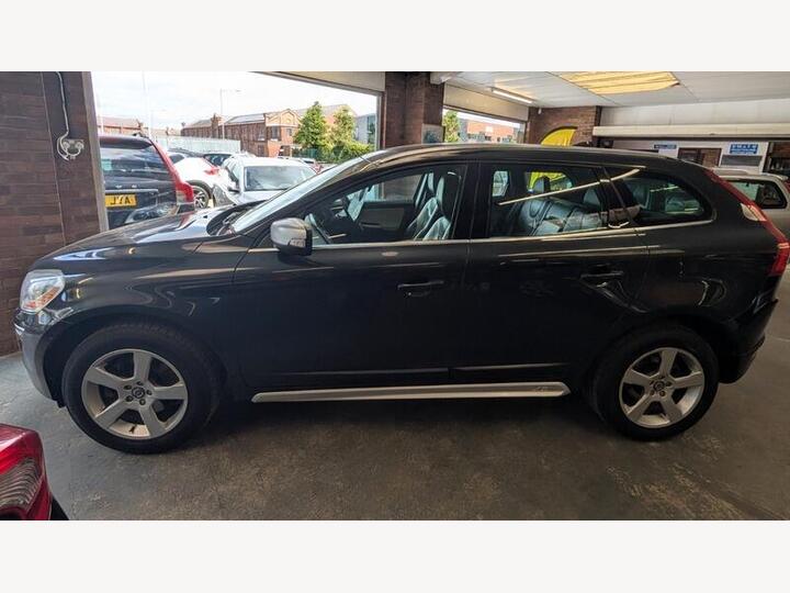 Volvo XC60 2.4 D4 R-Design Lux Nav AWD Euro 5 (s/s) 5dr