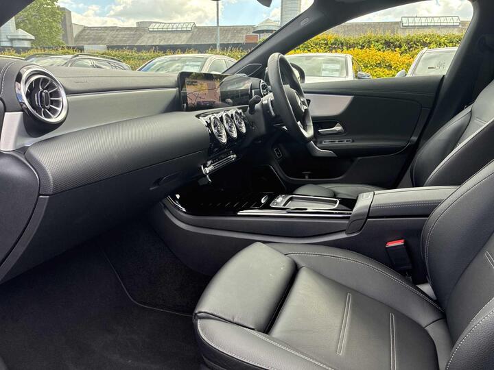 Mercedes-Benz CLA 1.3 CLA200h MHEV AMG Line (Premium Plus) Shooting Brake 7G-DCT Euro 6 (s/s) 5dr