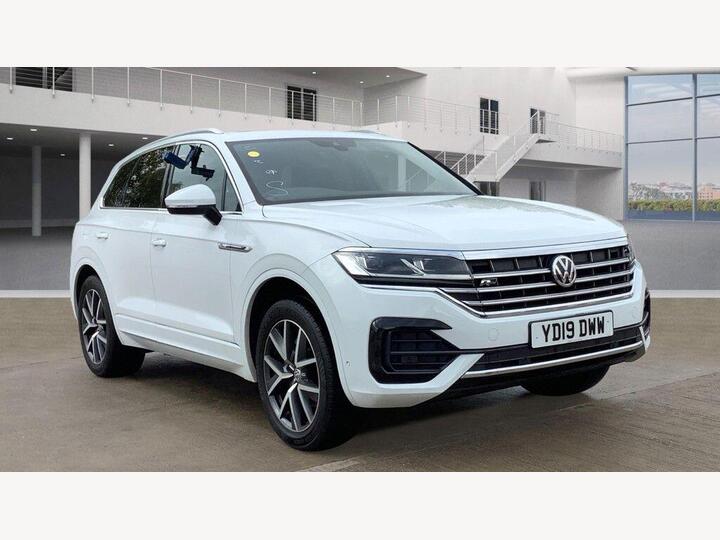 Volkswagen TOUAREG 3.0 TDI V6 R-Line Tech Tiptronic 4Motion Euro 6 (s/s) 5dr Volkswagen TOUAREG 3.0 TDI V6 R-Line Tech Tiptronic 4Motion Euro 6 (s/s) 5dr