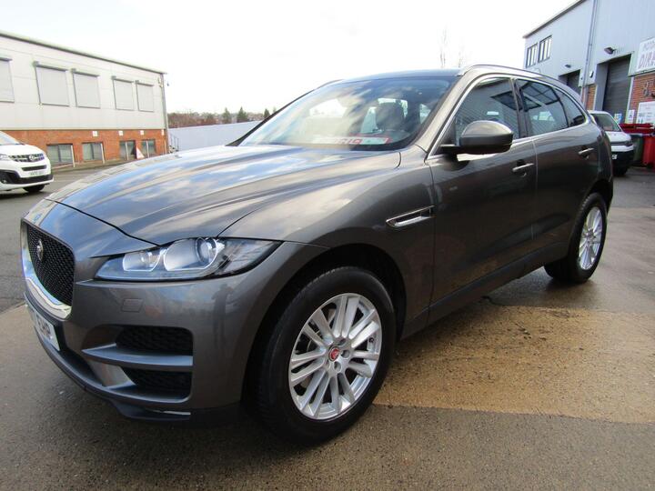 Jaguar F-PACE 3.0 D300 V6 Portfolio Auto AWD Euro 6 (s/s) 5dr