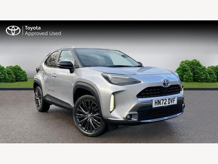 Toyota Yaris Cross 1.5 VVT-h Dynamic E-CVT AWD Euro 6 (s/s) 5dr