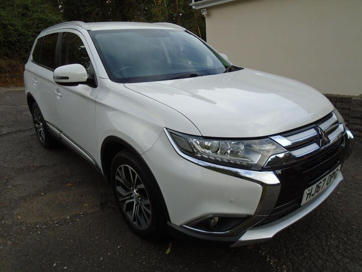 Mitsubishi Outlander 2.2 DI-D 3 Auto 4WD Euro 6 5dr Mitsubishi Outlander 2.2 DI-D 3 Auto 4WD Euro 6 5dr