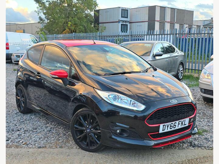 Ford Fiesta 1.0T EcoBoost Zetec S Euro 6 (s/s) 3dr Ford Fiesta 1.0T EcoBoost Zetec S Euro 6 (s/s) 3dr