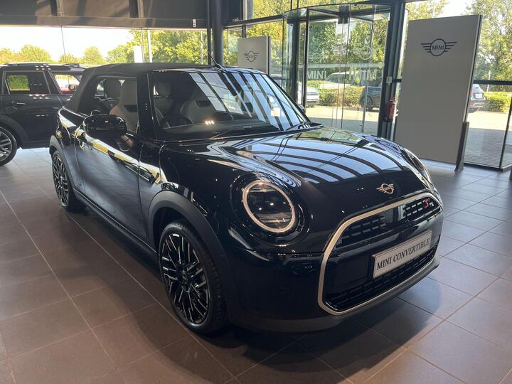 MINI Cooper Convertible 2.0S Exclusive Steptronic Euro 6 (s/s) 2dr