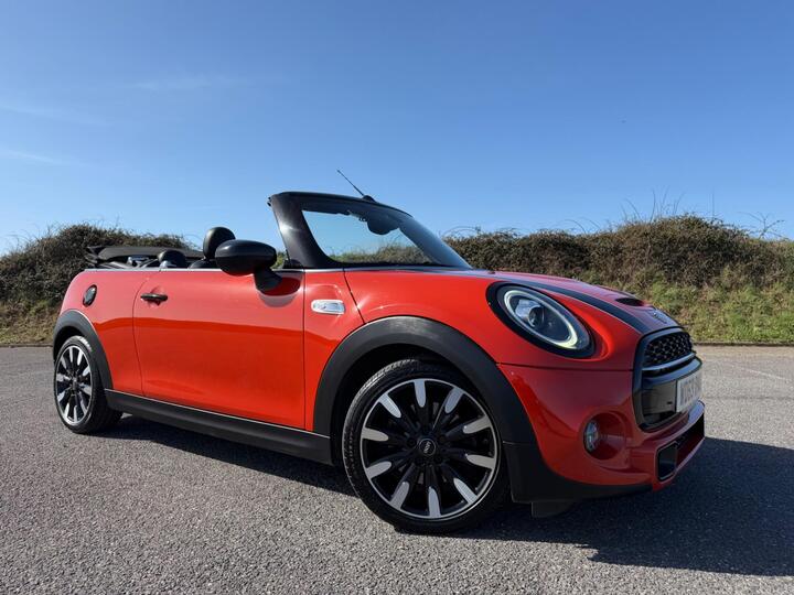 MINI Convertible 2.0 Cooper S Exclusive Steptronic Euro 6 (s/s) 2dr