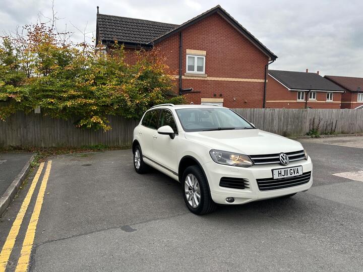 Volkswagen Touareg 3.0 TDI V6 SE Tiptronic 4WD Euro 5 (s/s) 5dr Volkswagen Touareg 3.0 TDI V6 SE Tiptronic 4WD Euro 5 (s/s) 5dr