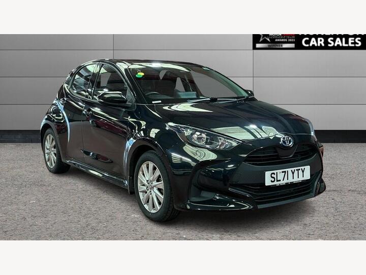 Toyota YARIS 1.5 VVT-h Icon E-CVT Euro 6 (s/s) 5dr