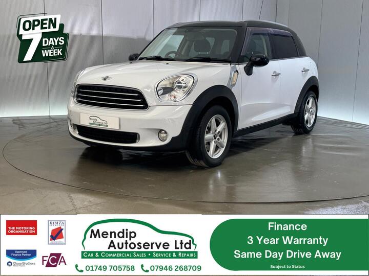 MINI Countryman 1.6 Cooper SUV 5dr Petrol Auto Euro 5 (122 Ps)