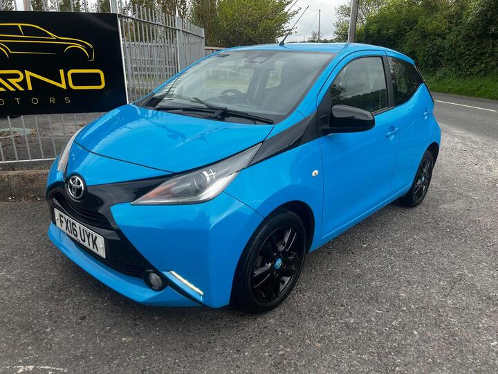 Toyota AYGO 1.0 VVT-i X-cite Euro 6 5dr (Safety Sense)