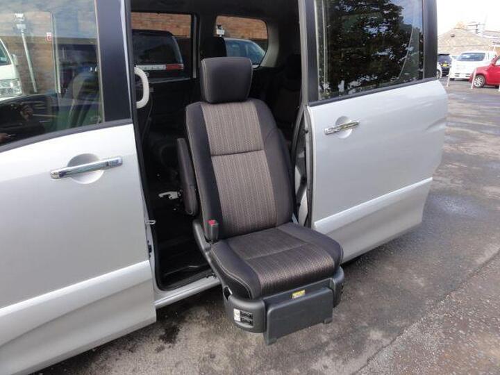 Nissan Serena S-HYBRID WELCAB DISABLED SEAT Nissan Serena S-HYBRID WELCAB DISABLED SEAT