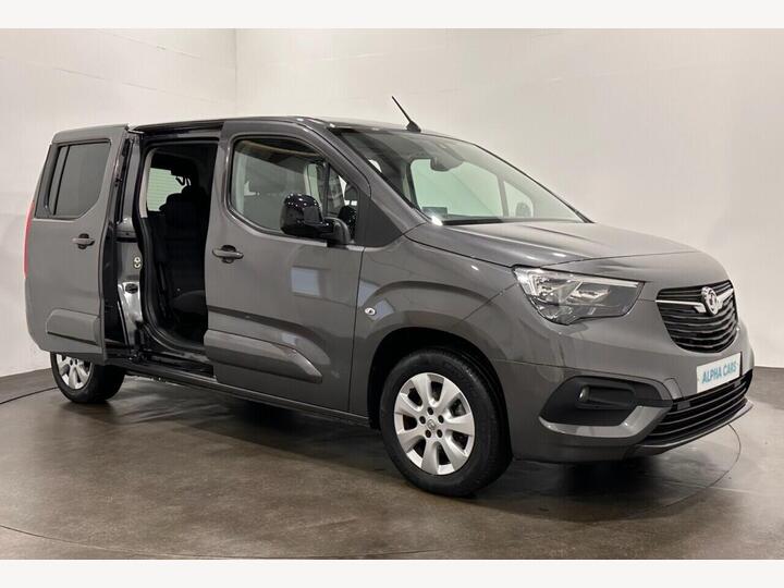 Vauxhall COMBO LIFE 1.5 Turbo D SE XL MPV Euro 6 (s/s) 5dr (7 Seat) Vauxhall COMBO LIFE 1.5 Turbo D SE XL MPV Euro 6 (s/s) 5dr (7 Seat)