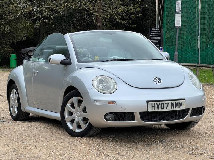 Volkswagen Beetle 2.0 S Cabriolet Auto Euro 4 2dr
