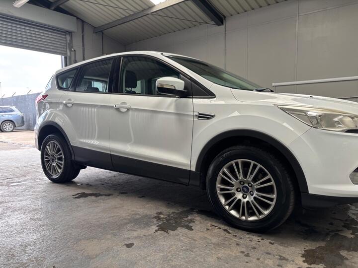 Ford Kuga 2.0 TDCi Titanium 2WD Euro 5 5dr