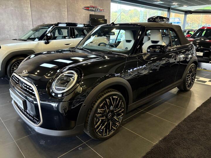 MINI Cooper Convertible 2.0C Exclusive Steptronic Euro 6 (s/s) 2dr