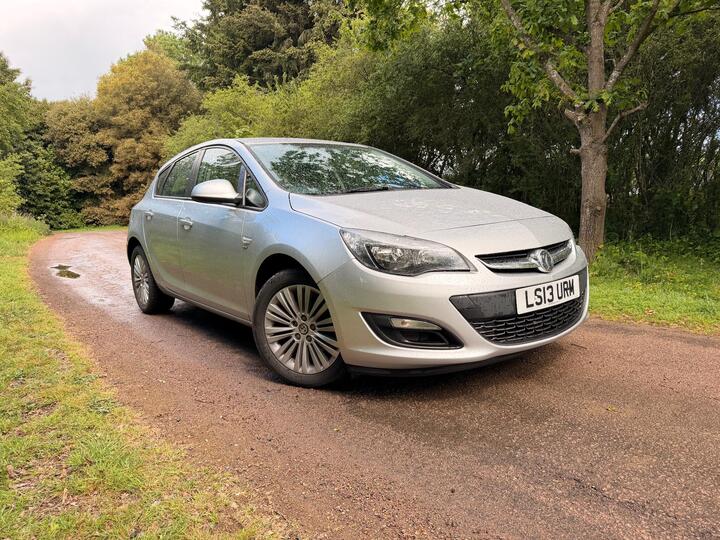 Vauxhall Astra 1.7 CDTi EcoFLEX Energy Euro 5 5dr